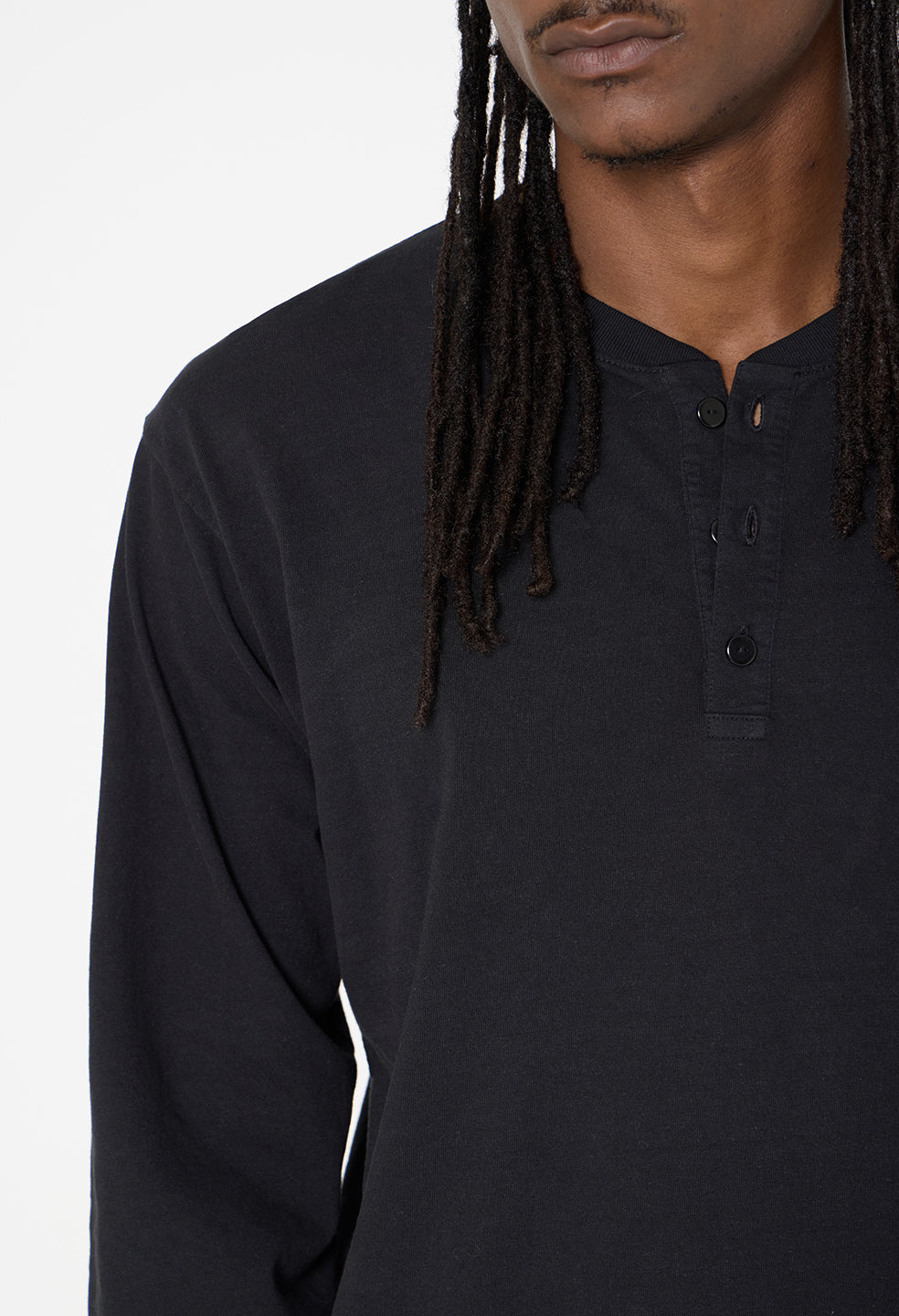 Air Spun Henley / Black