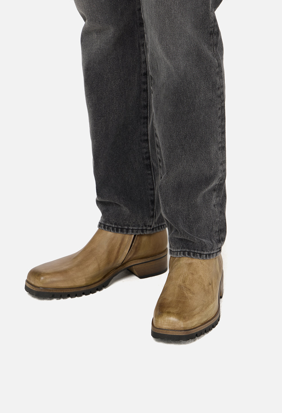 Square Toe Boot / Taupe