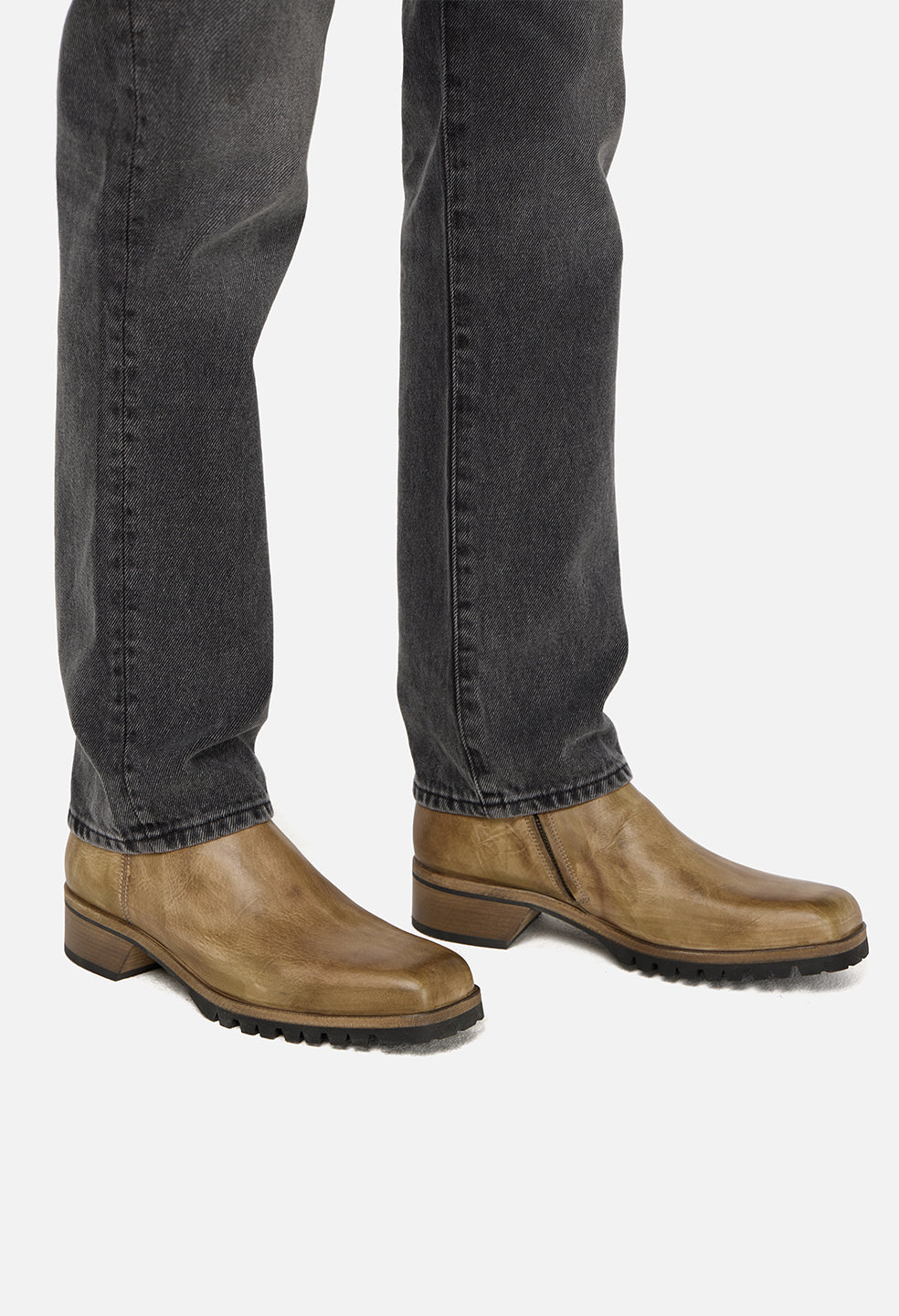 Square Toe Boot / Taupe